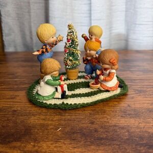 Vintage 1984 Enesco Country Cousins Decorating The Christmas Tree 7 Figurine Set